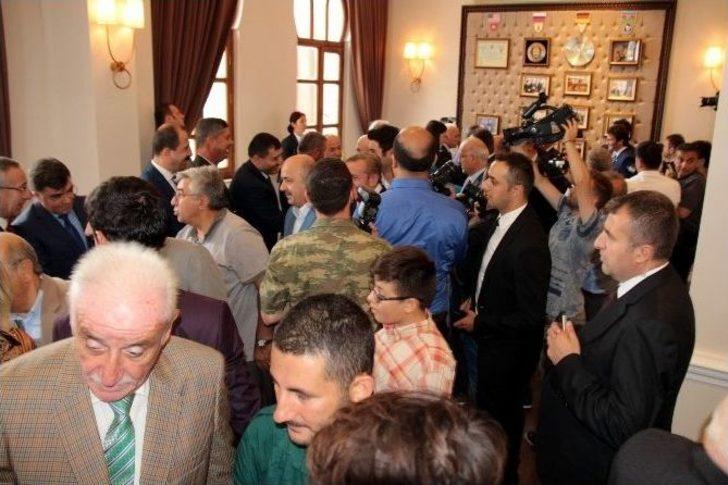 Büyükşehir’de Devlet-millet Bayramlaştı G2