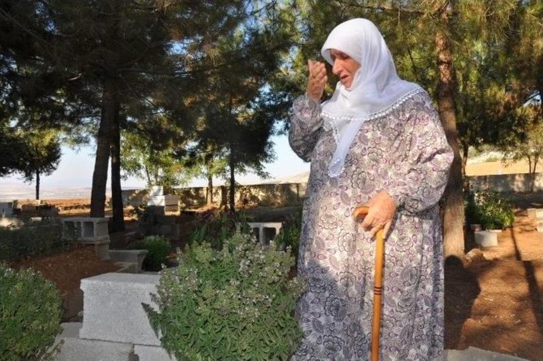 15 Temmuz Şehidinin Annesi M&uuml;nevver Diril: "oğlum Son Bayramda Herkesle Vedalaşmış"