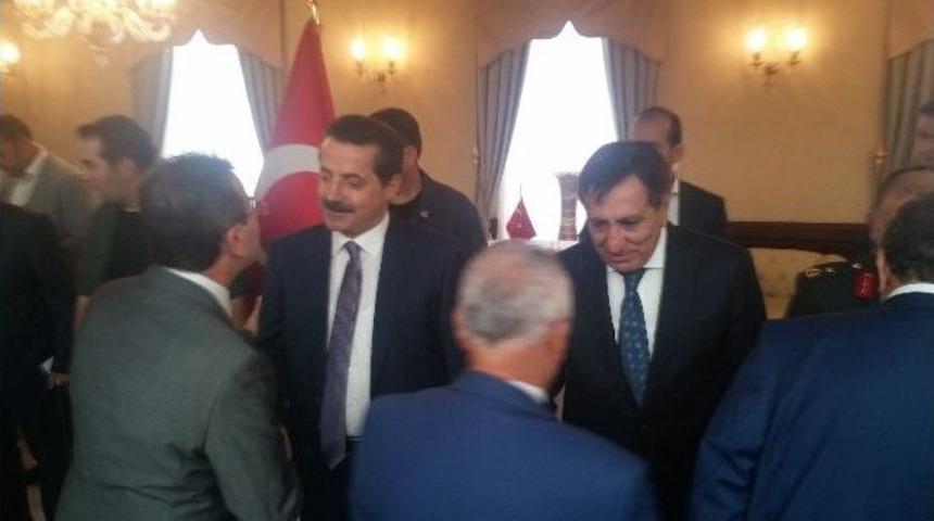 Bakan &Ccedil;elik&rsquo;ten Van Saldırısına Tepki