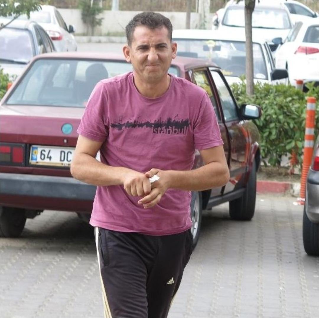 Acemi Kasaplar Kendini Yaraladı