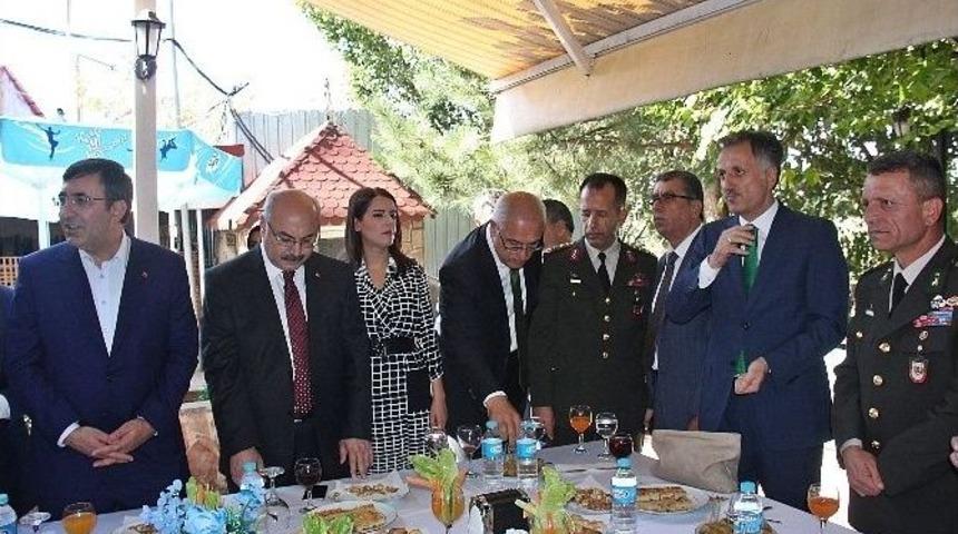 Ak Parti Genel Başkan Yardımcısı Yılmaz Bing&ouml;l&rsquo;de