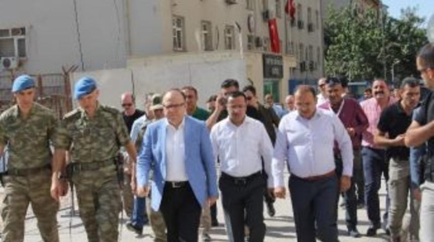 Siirt&rsquo;te Bayramlaşma T&ouml;reni Yapıldı