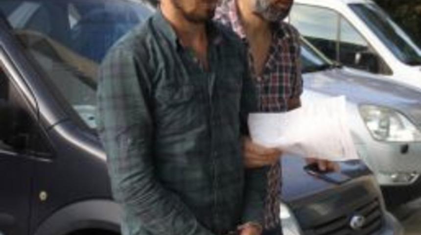 Ağabeyini &Ouml;ld&uuml;ren Gen&ccedil; Adliyeye Sevk Edildi