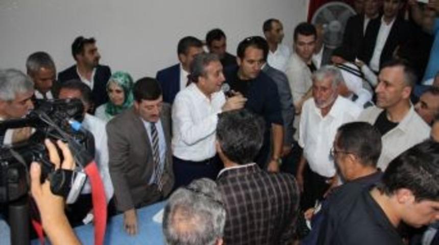 Ak Parti&rsquo;de Bayramlaşma T&ouml;reni Yapıldı