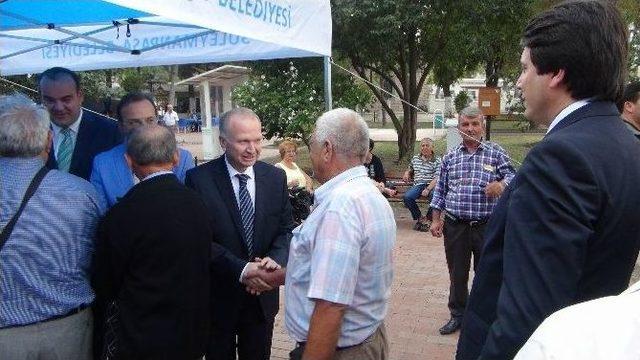 Tekirdağ Protokolü Vatandaşın Bayramını Kutladı