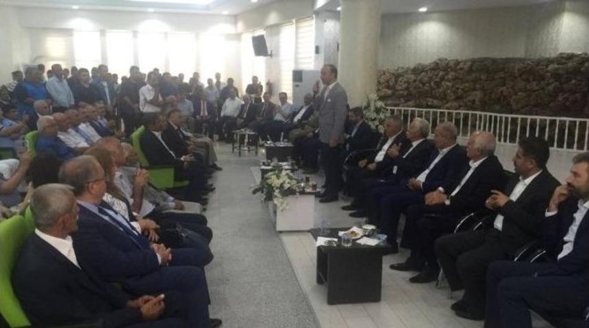 Adıyaman&rsquo;da, Vatandaşlarla Bayramlaşma T&ouml;reni D&uuml;zenlendi