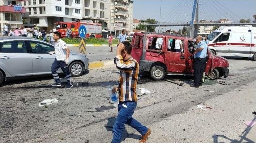 Ara&ccedil; Karşı Şeride Ge&ccedil;ti: 1 &Ouml;l&uuml;, 7 Yaralı