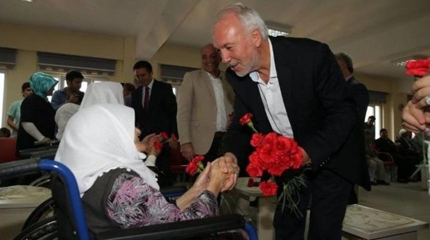 Başkan Kamil Sara&ccedil;oğlu: Yalnız Değilsiniz