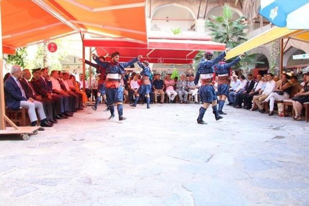 Kuşadası&rsquo;nda Bayram Kutlamaları