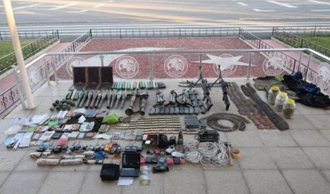 Tsk, Tatvan&rsquo;da Ele Ge&ccedil;irilen Silah Ve M&uuml;himmatların Fotoğraflarını Paylaştı