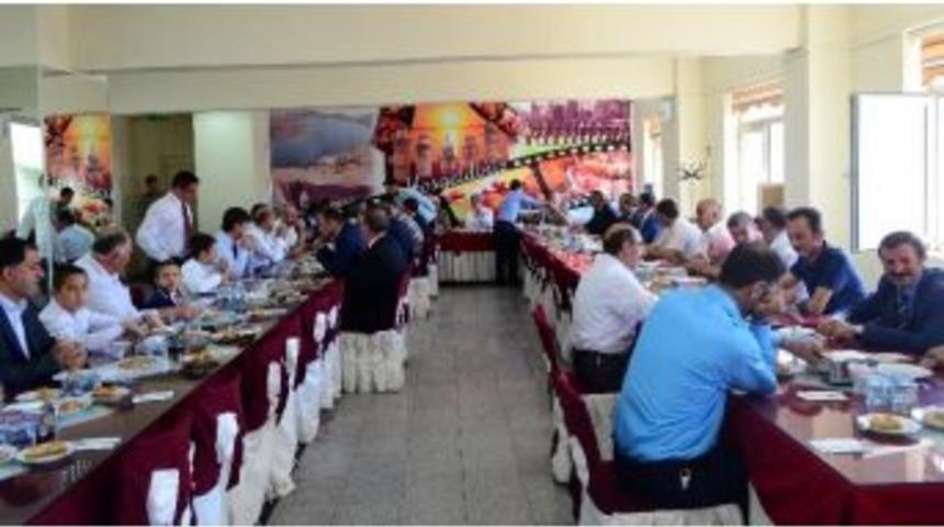 Bitlis&rsquo;te Bayramlaşma T&ouml;reni