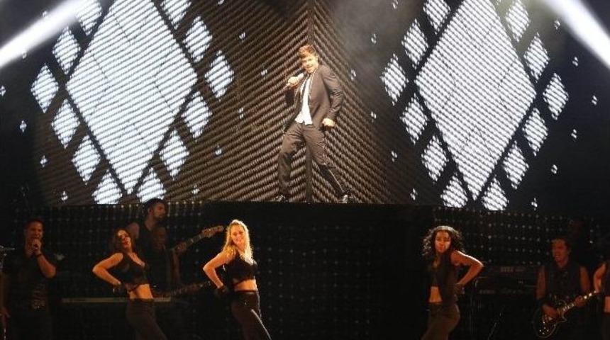 Ricky Martin Expo 2016&rsquo;da Latin R&uuml;zgarı Estirdi