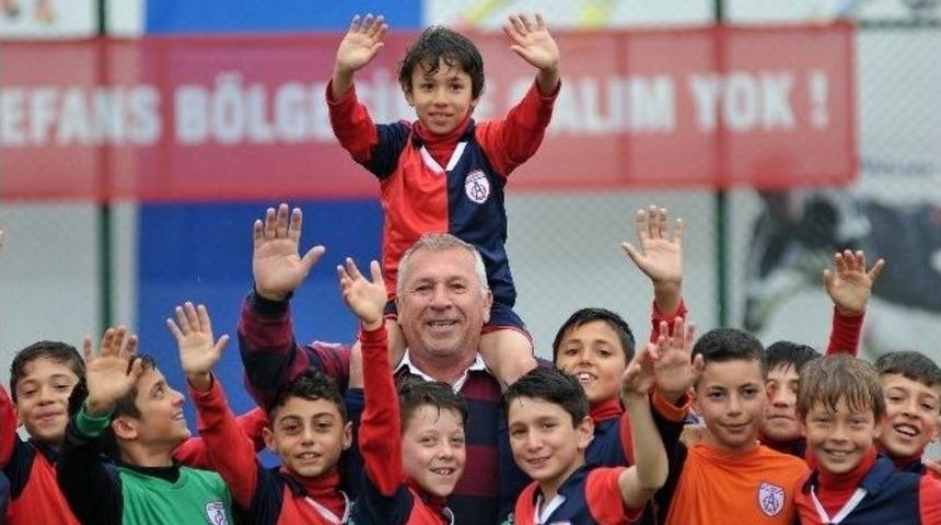 Altınordu Başkanı T&uuml;m Takımı Kovdu