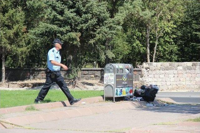 Genelkurmay Başkanının Geçiş Güzergahındaki Şüpheli Poşet Polisi Harekete Geçirdi