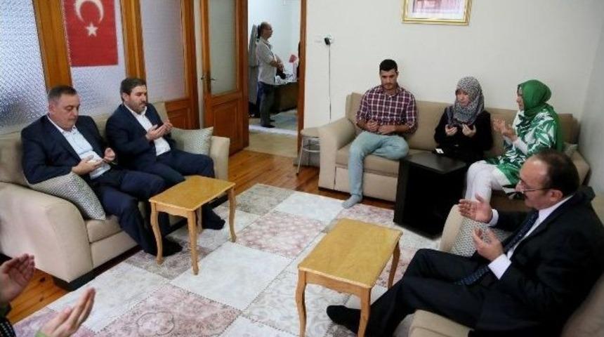 Bakan Fatma Bet&uuml;l Sayan Kaya&rsquo;dan 15 Temmuz Şehit Ailelerine Ziyaret