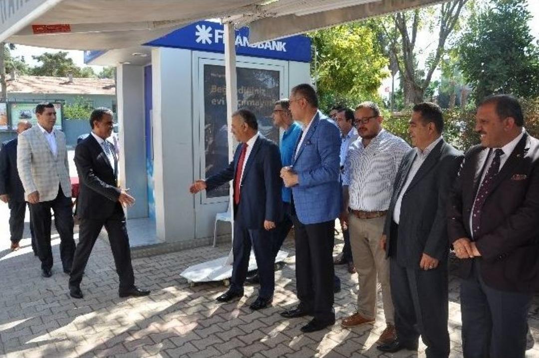 Reyhanlı&rsquo;da Protokol İle Halk Bayramlaştı