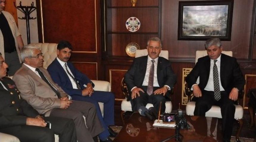 Bakan Arslan: &ldquo;t&uuml;rkiye&rsquo;nin Huzura, Kardeşliğe &Ouml;zellikle İ&ccedil;inde Bulunduğu Bu D&ouml;nemde Daha &Ccedil;ok İhtiyacı Var&rdquo;