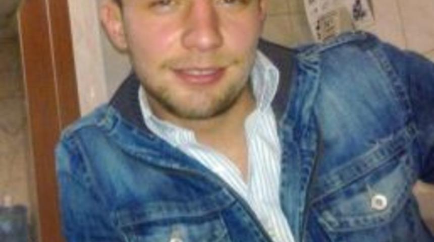 Yaşadığı Olayı Anlatırken Arkadaşını Kafasından Vurdu