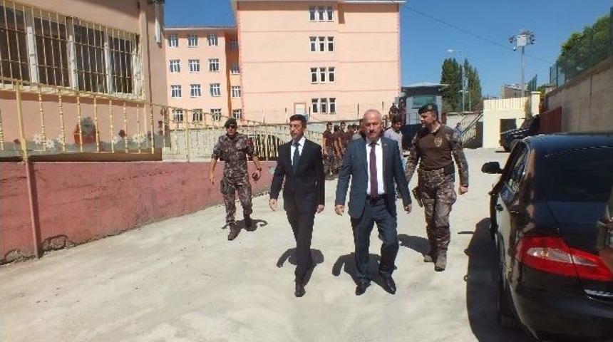 Malazgirt&rsquo;te Bayramlaşma T&ouml;reni