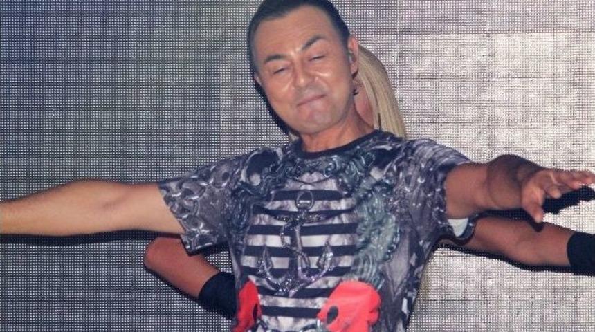 Serdar Orta&ccedil; Bodrum&rsquo;da Tatilcileri Coşturdu