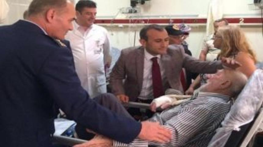 Bayramda Hastalara S&uuml;rpriz Ziyaret