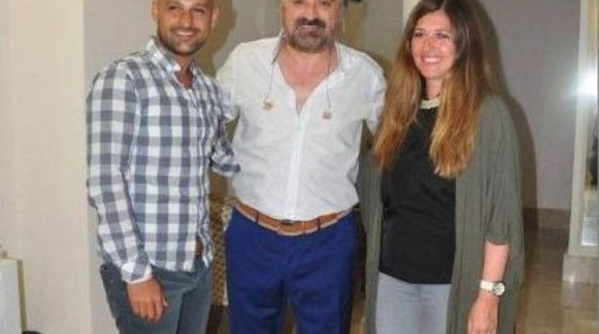 Volkan Konak İzmir&rsquo;de Konser Verdi