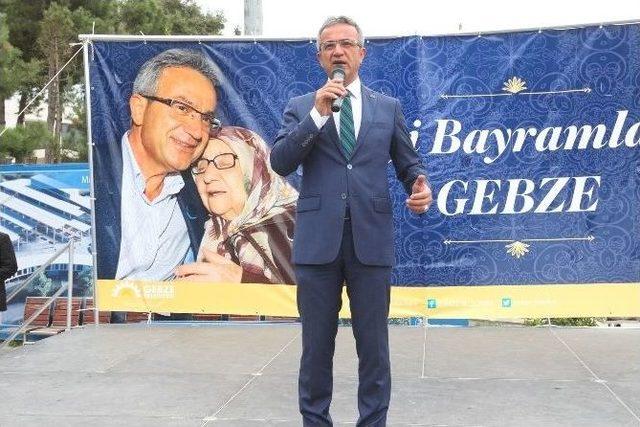 Gebzeliler, 15 Temmuz Milli İrade Kent Meydanında Bayramlaştı