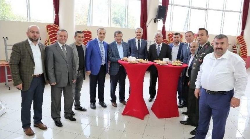 Başiskele Protokol&uuml; İl&ccedil;e Halkı İle Bayramlaştı