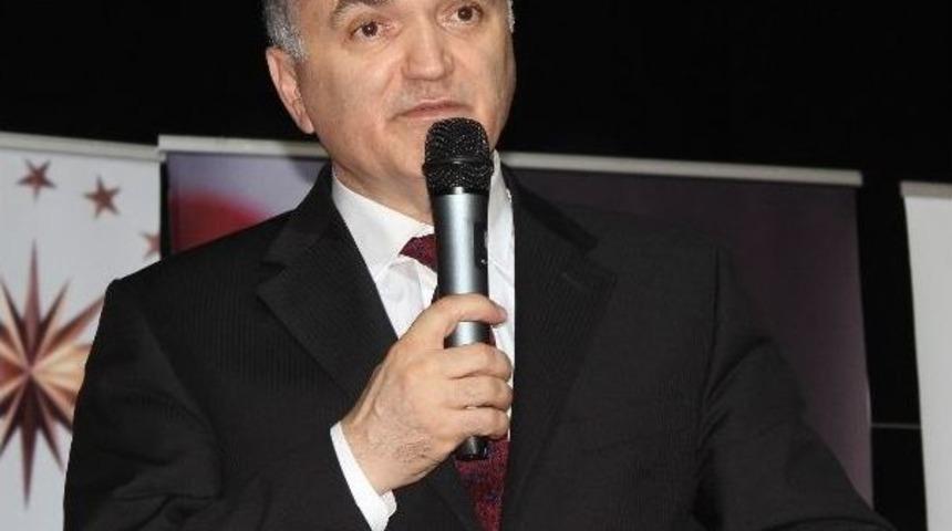 Bakan &Ouml;zl&uuml;, D&uuml;zce&rsquo;de Partililerle Bayramlaştı