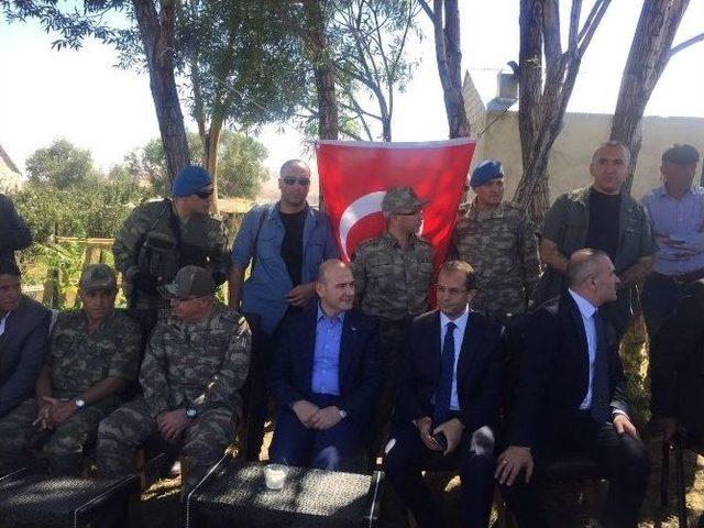 Bakan Soylu’dan Şehit Korucu Ailelerine Ziyaret