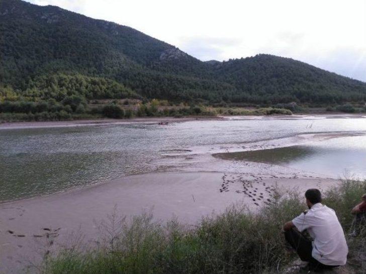 Nehirde Kaybolan Şahsı Arama Çalışmalara Ara Verildi G1
