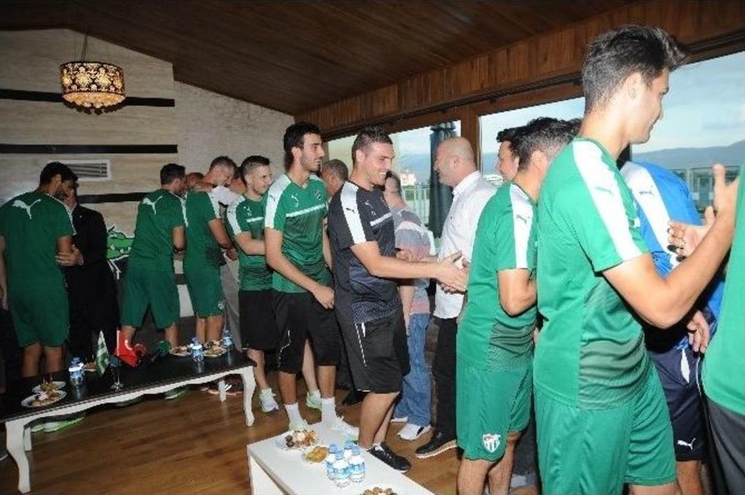 Hamzaoğlu: &ldquo;fenerbah&ccedil;e&rsquo;yi Yendik, Rahat Oturuyoruz Ama&hellip;&rdquo;