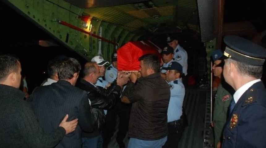 Suriye&rsquo;de Şehit Olan Uzman &Ccedil;avuş Gedik&rsquo;in Cenazesi Tokat&rsquo;a Getirildi