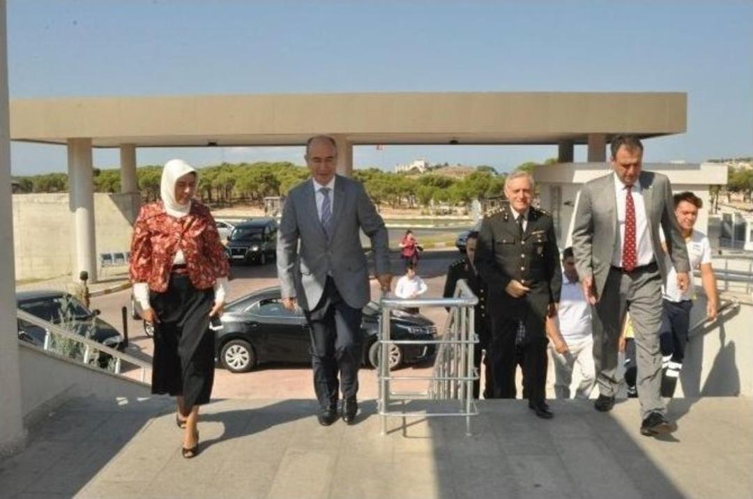 Ayvalık&rsquo;ta Kurban Bayramında Mehmet&ccedil;ik, Hastalar, Mahk&ucirc;mlar Ve Yaşlılar Unutulmadı