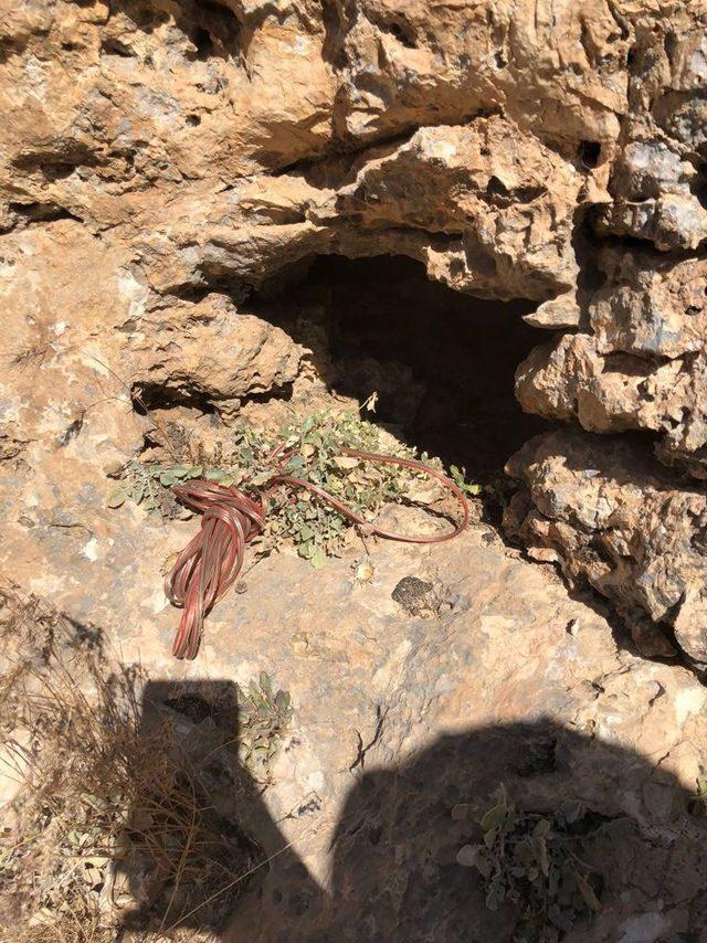 Herekol Dağı nda ter&ouml;ristlerin kullandığı sığınaklar imha edildi 4