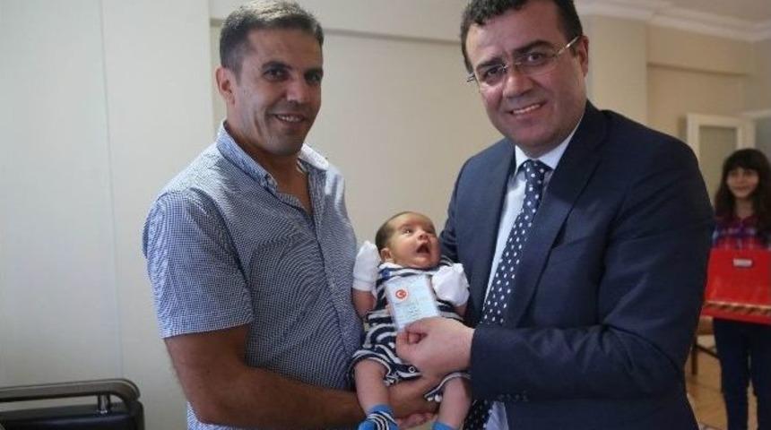 Taş&ccedil;ı&rsquo;dan Minik &Ouml;mer Halis Demir&rsquo;e Ziyaret