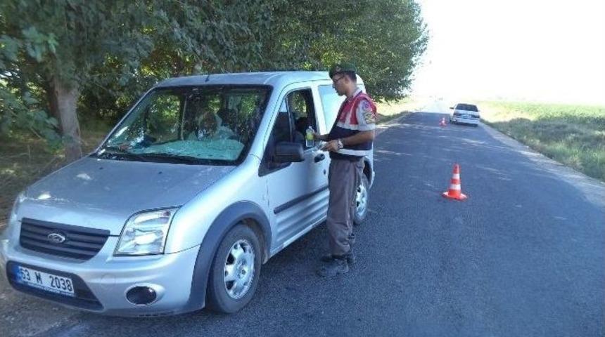 Jandarma Ekiplerinden S&uuml;r&uuml;c&uuml;lere Bayram Şekeri