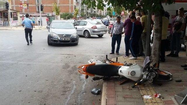 Samsun’da Motosiklet İle Otomobil Çarpıştı: 2 Yaralı