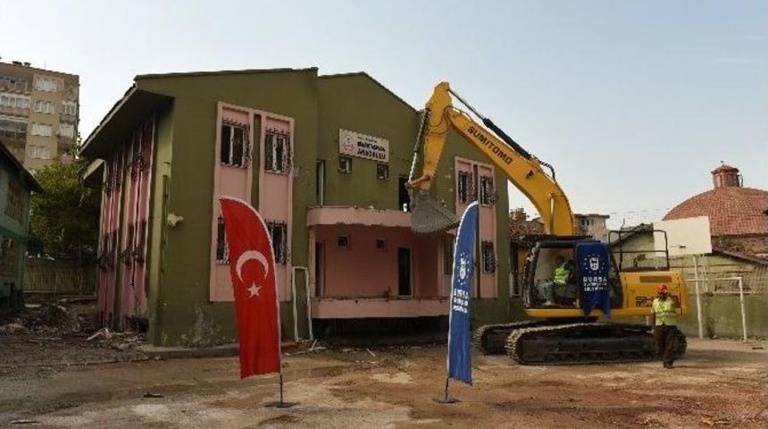 Demirtaşpaşa İlk&ouml;ğretim Okulu Yenileniyor