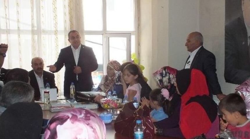 Malazgirt&rsquo;te Bayramlaşma T&ouml;reni