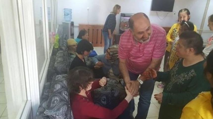 Kavaklıoğlu’ndan Anlamlı Bayram Ziyareti