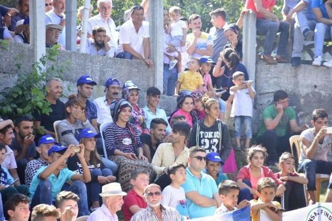 Er Meydanı Ringe D&ouml;nd&uuml;