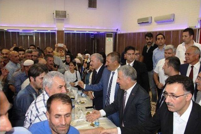 Bakan Arslan’dan Şehit Ve Gazi Aileleri Derneği’ne Bayram Ziyareti