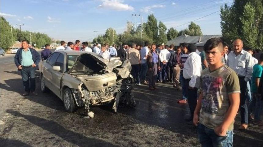 Patnos’ta Trafik Kazası: 8 Yaralı