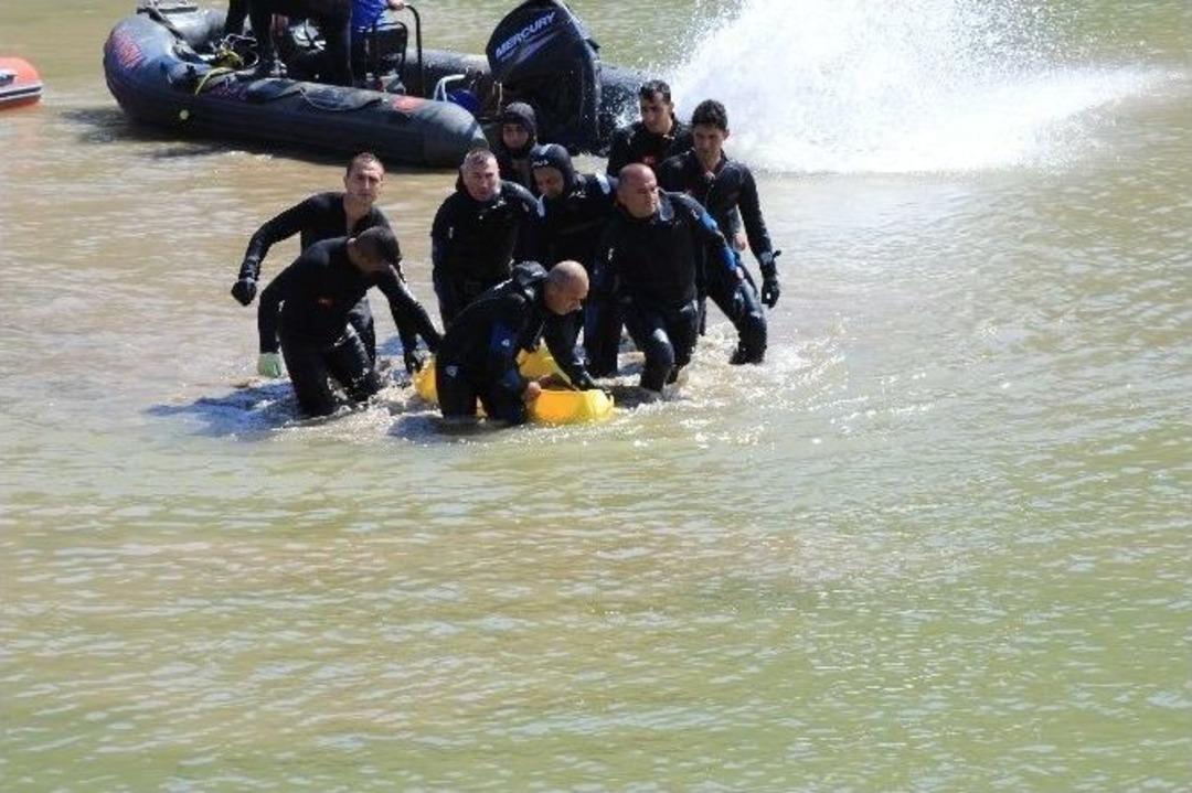Sakarya Nehri&rsquo;ne D&uuml;şen Şahsın Cansız Bedeni Bulundu