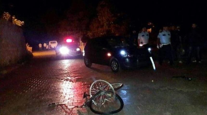 Otomobilin &Ccedil;arptığı &Ccedil;ocuk Ağır Yaralandı