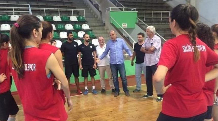 Voleybol Federasyonu&rsquo;ndan Salihli&rsquo;ye S&uuml;rpriz Ziyaret