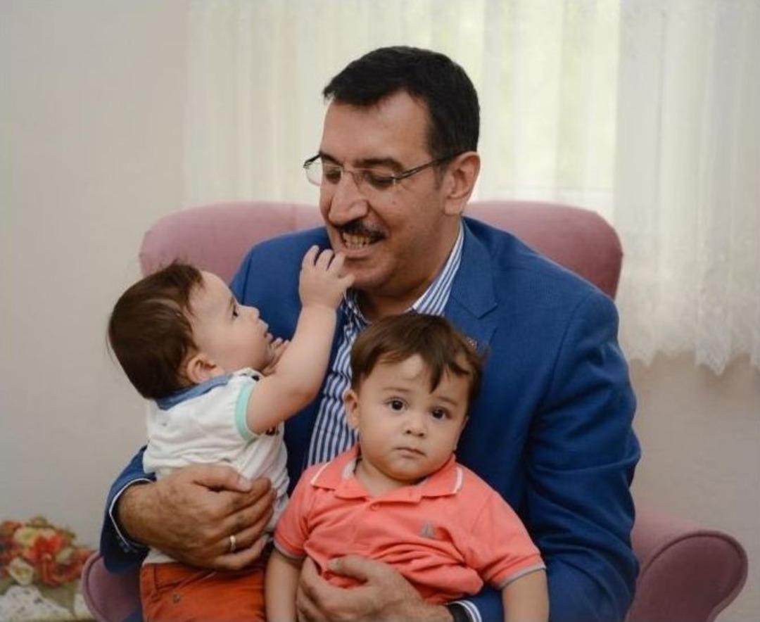 G&uuml;mr&uuml;k Ve Ticaret Bakanı T&uuml;fenkci: