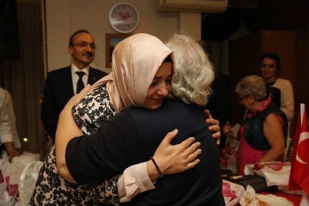 Aile Ve Sosyal Politikalar Bakanı Kaya&rsquo;dan Bayram Ziyareti