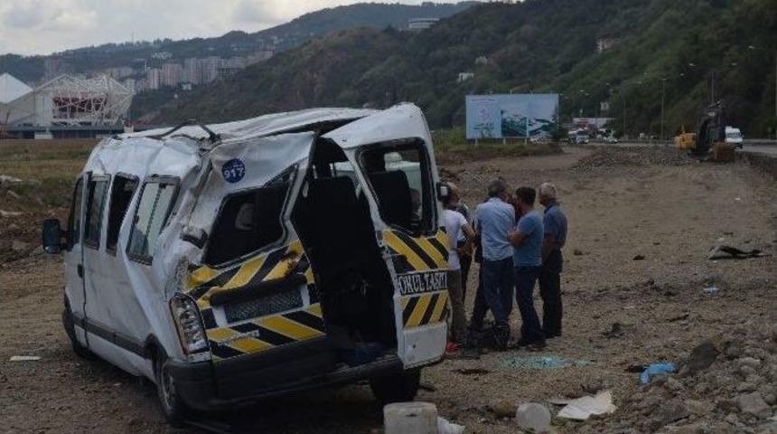 Trabzon&rsquo;da Bayram D&ouml;n&uuml;ş&uuml; Trafik Kazası: 12 Yaralı